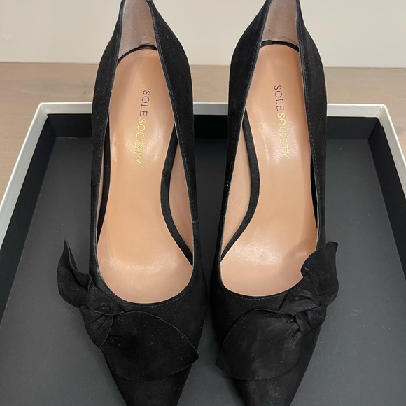 Sole Society Black suede heels with bow detail - Picture 5 of 10
